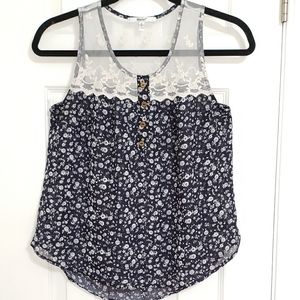Papaya Sleeveless Floral lightweight Top size Small